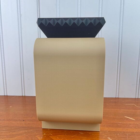 The Daka Planter, Drainage Hole and Stand, Indoor Flower Pot, Succulent Pot - Picture 5 of 10